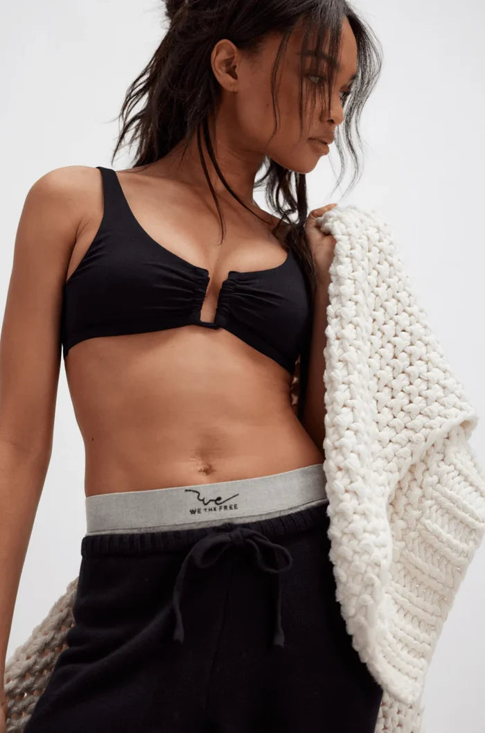 Ahead Of The Curve Scoop - Black