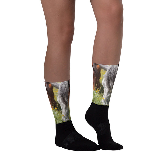 Autumn's Graze - Black foot socks