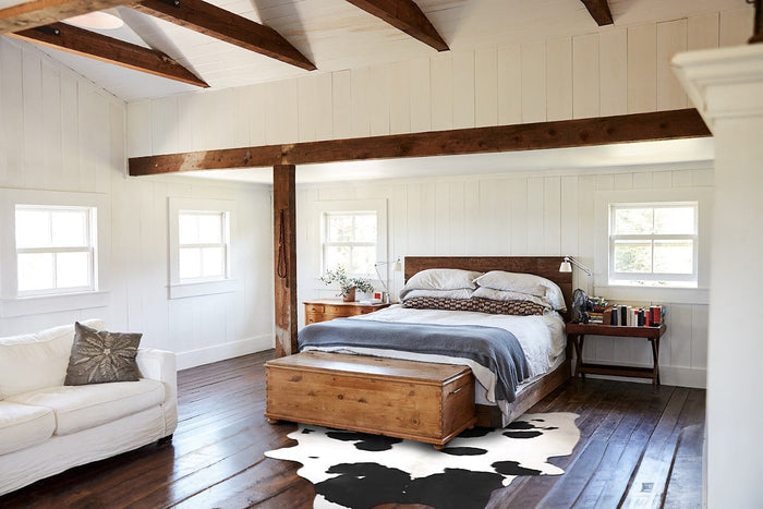 Black and White Cowhide Rug #B10446