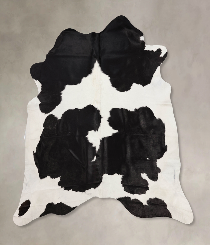 Black and White Cowhide Rug #B10463