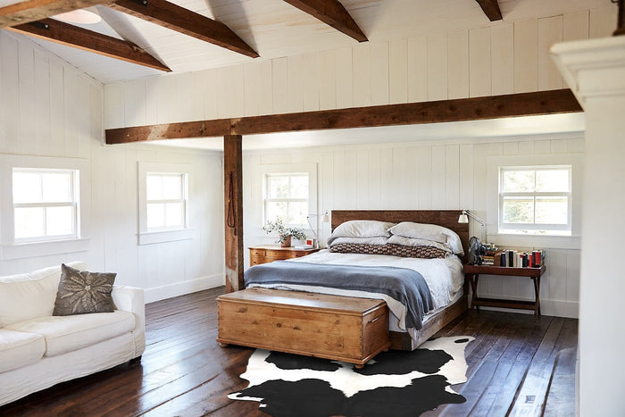 Black and White Cowhide Rug #B10463