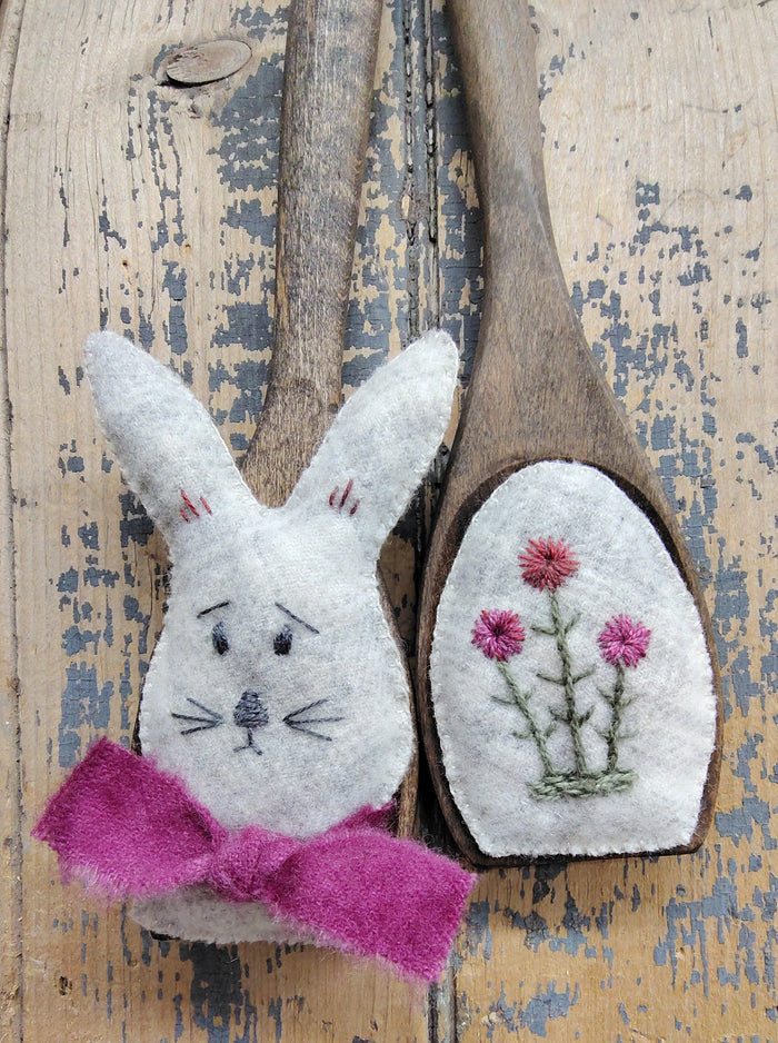 Bunny Egg Spooner Paper Pattern