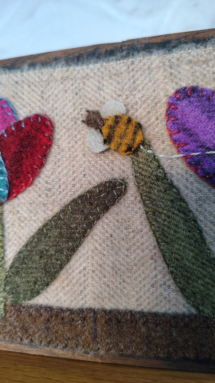 Busy Bees Board Runner Paper Pattern