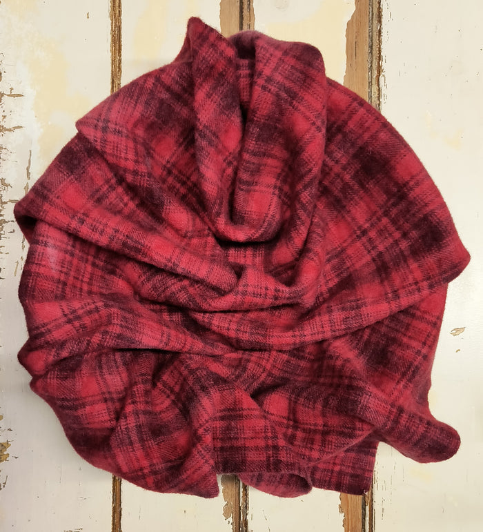 CHILI PEPPER Hand Dyed Plaid Wool (Medium)