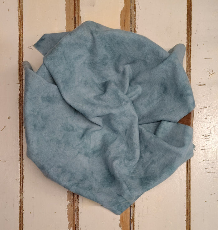 COUNTRY GREEN 01 M Hand Dyed Wool
