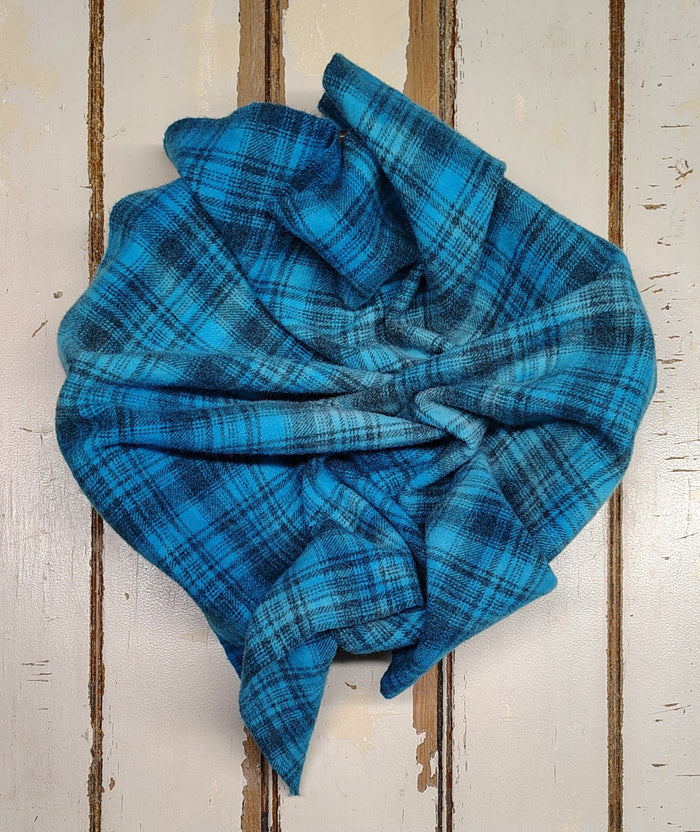 Dazzling Blue Hand Dyed Plaid Wool (Medium) (Wholesale)