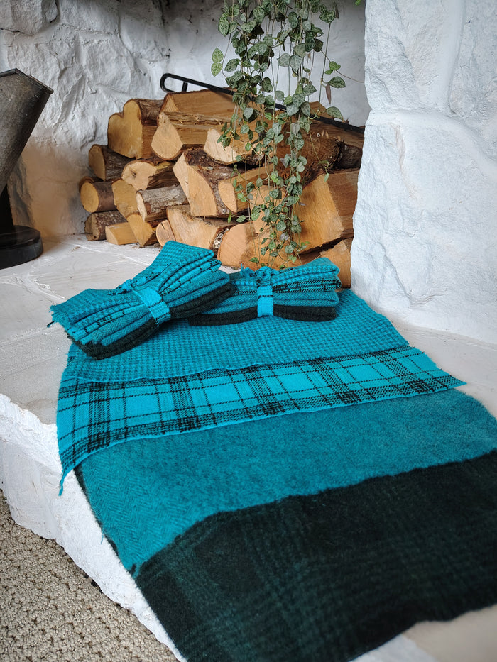 Imperial Blue Hand Dyed Wool Fat Sixteenth Bundle