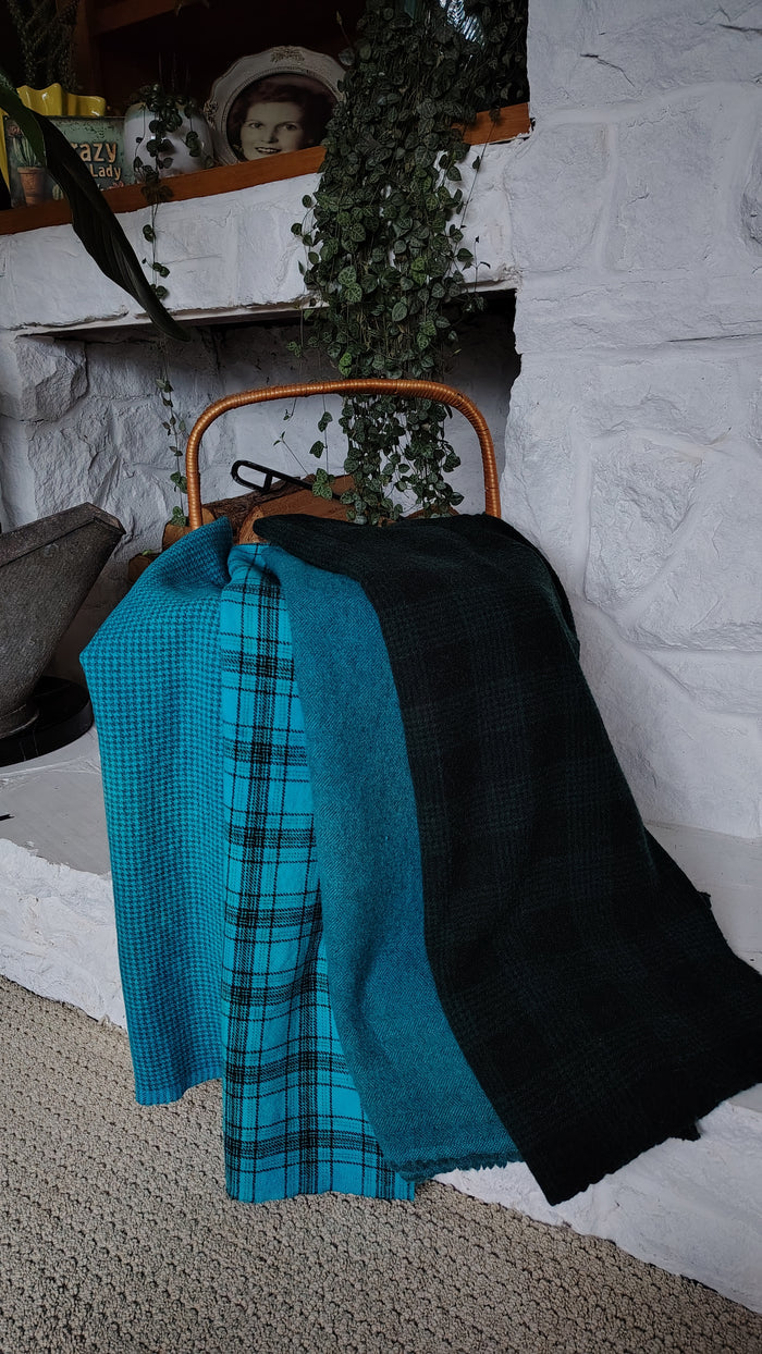 Imperial Blue Hand Dyed Wool Fat Sixteenth Bundle