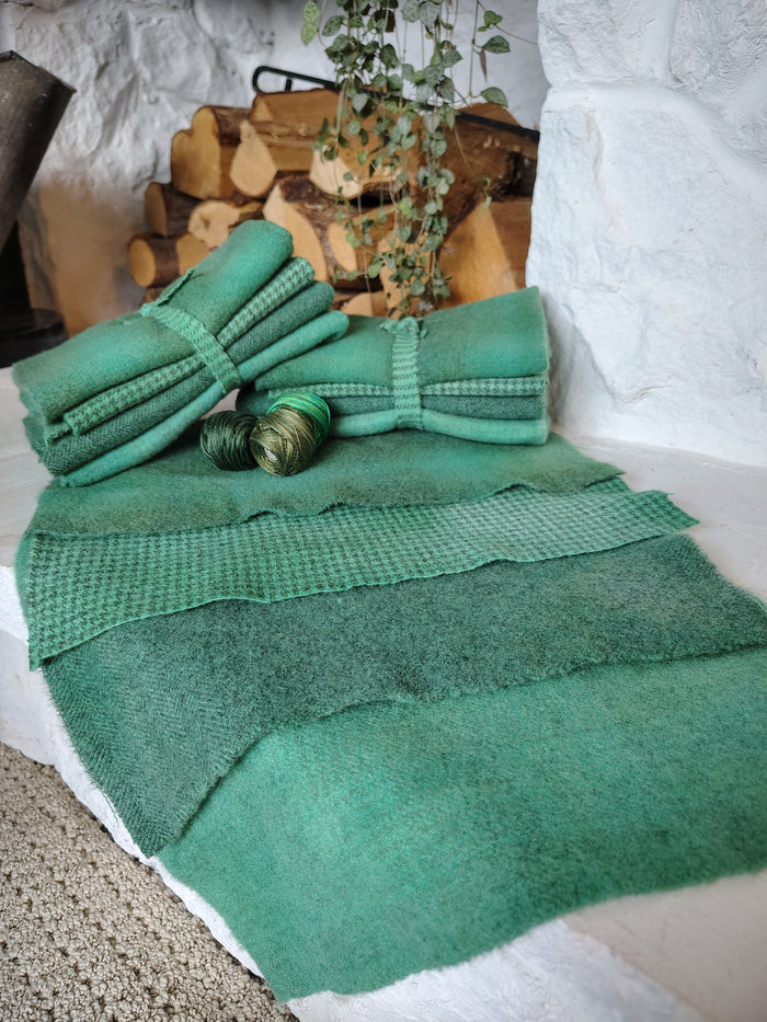 Leaf Hand Dyed Wool Fat Sixteenth Bundle