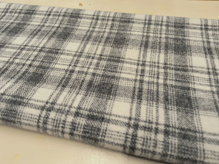 NAVY Hand Dyed Plaid Wool (Medium)