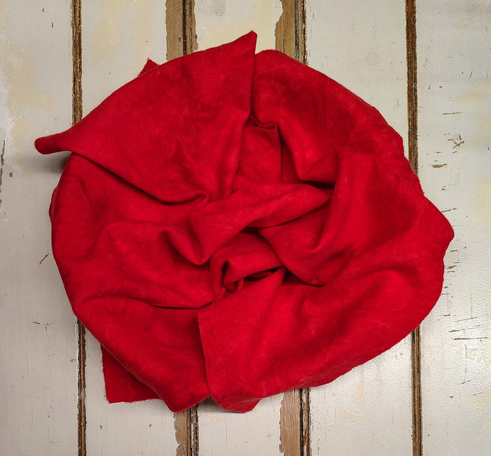 RED 00 M Hand Dyed Wool