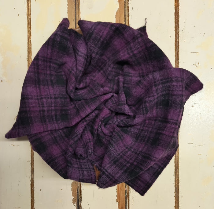 RED VIOLET Hand Dyed Plaid Wool (Dark)
