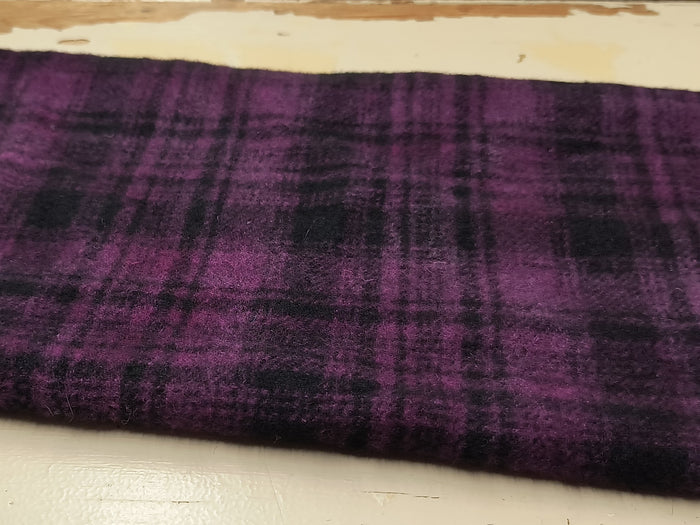 RED VIOLET Hand Dyed Plaid Wool (Dark)