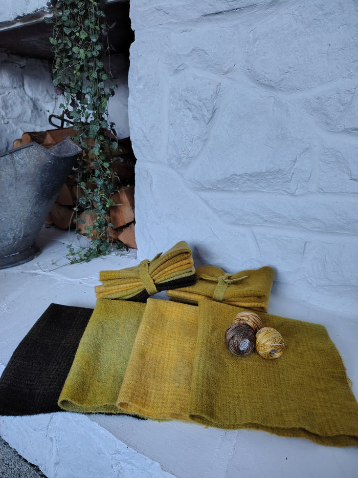 Saffron Hand Dyed Wool Fat Sixteenth Bundle