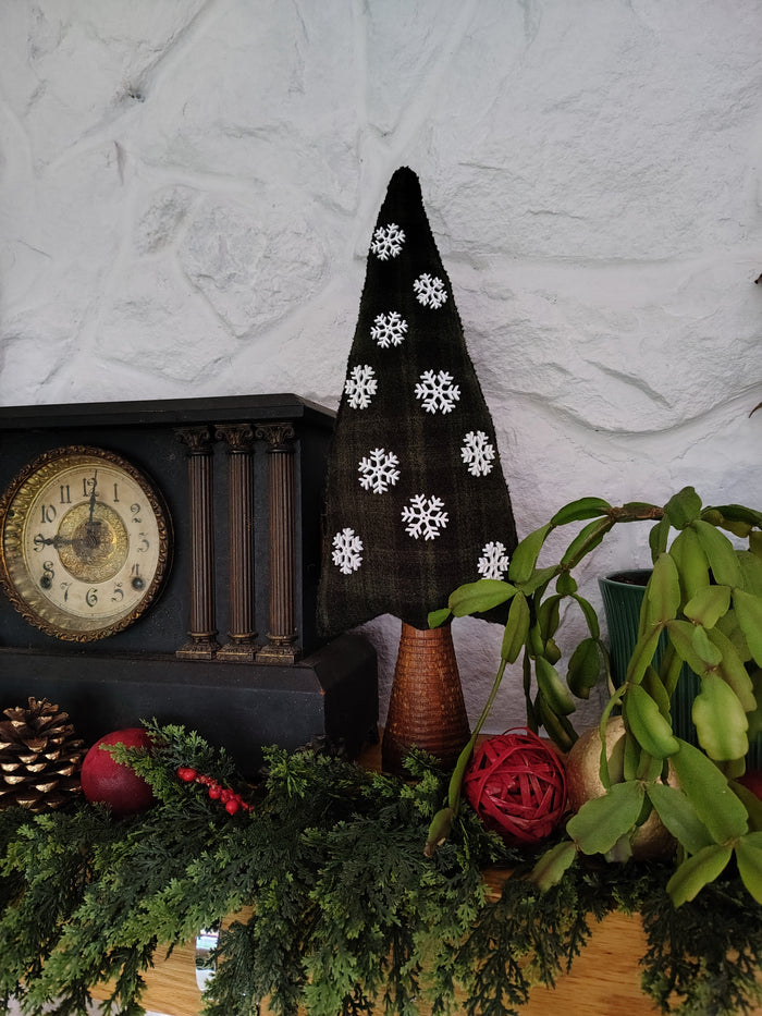 Snowflake Pine Paper Pattern