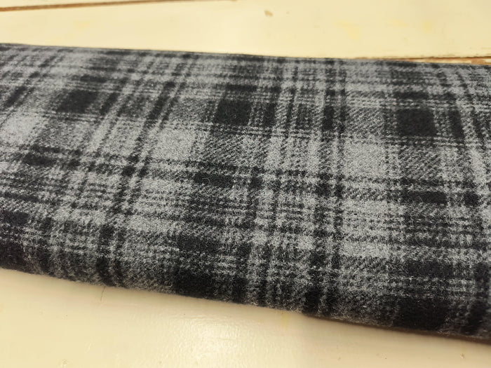 Spiced Pumpkin Hand Dyed Plaid Wool (Dark)