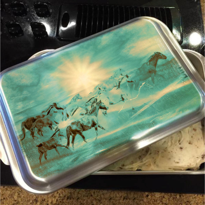 Turquoise Run in Spirit Cake Pan with Lid