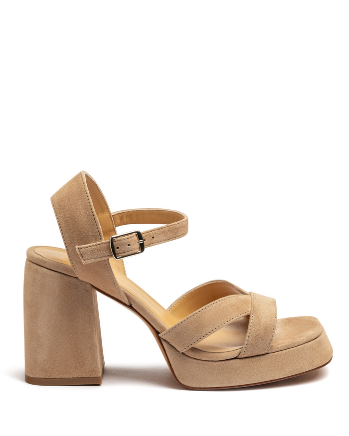 Vero Tostado Suede Platform